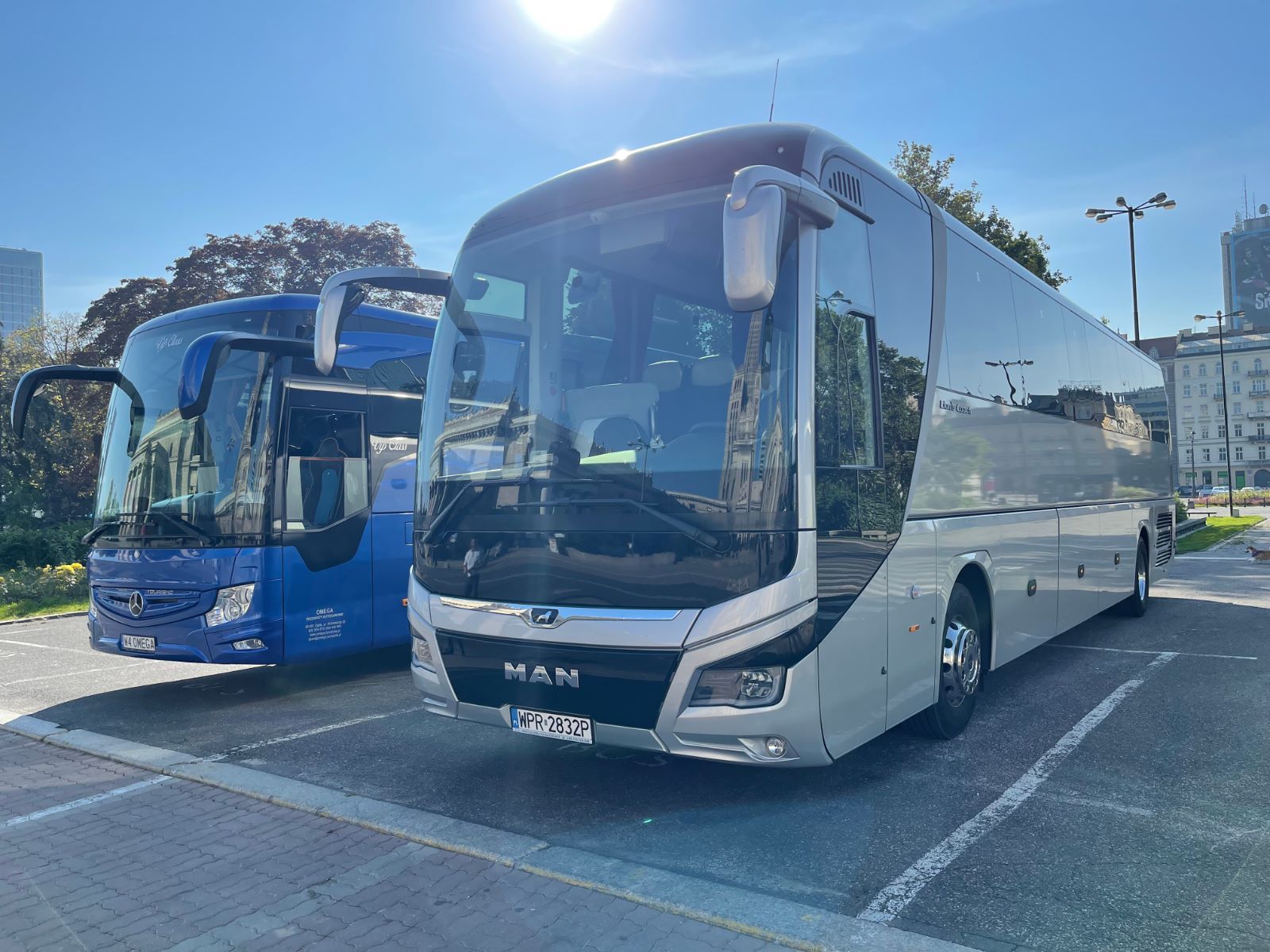 Obsługa transferów autokarami i busami 